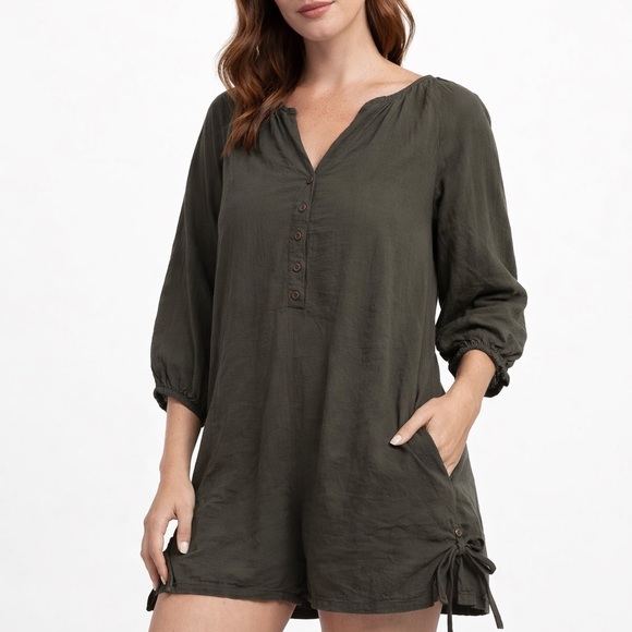 🌟🌟Elegant Olive Button-Up Romper - Picture 1 of 8
